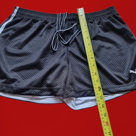 🌟3/$40 Sale!Mix & Match🌟Puma Activewear Shorts - Picture 4 of 6